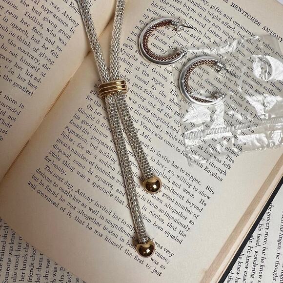 NEW Vintage 80s NRQ Lariat Silver and Gold Necklace Hoop Earrings Jewelry Set - Picture 10 of 15